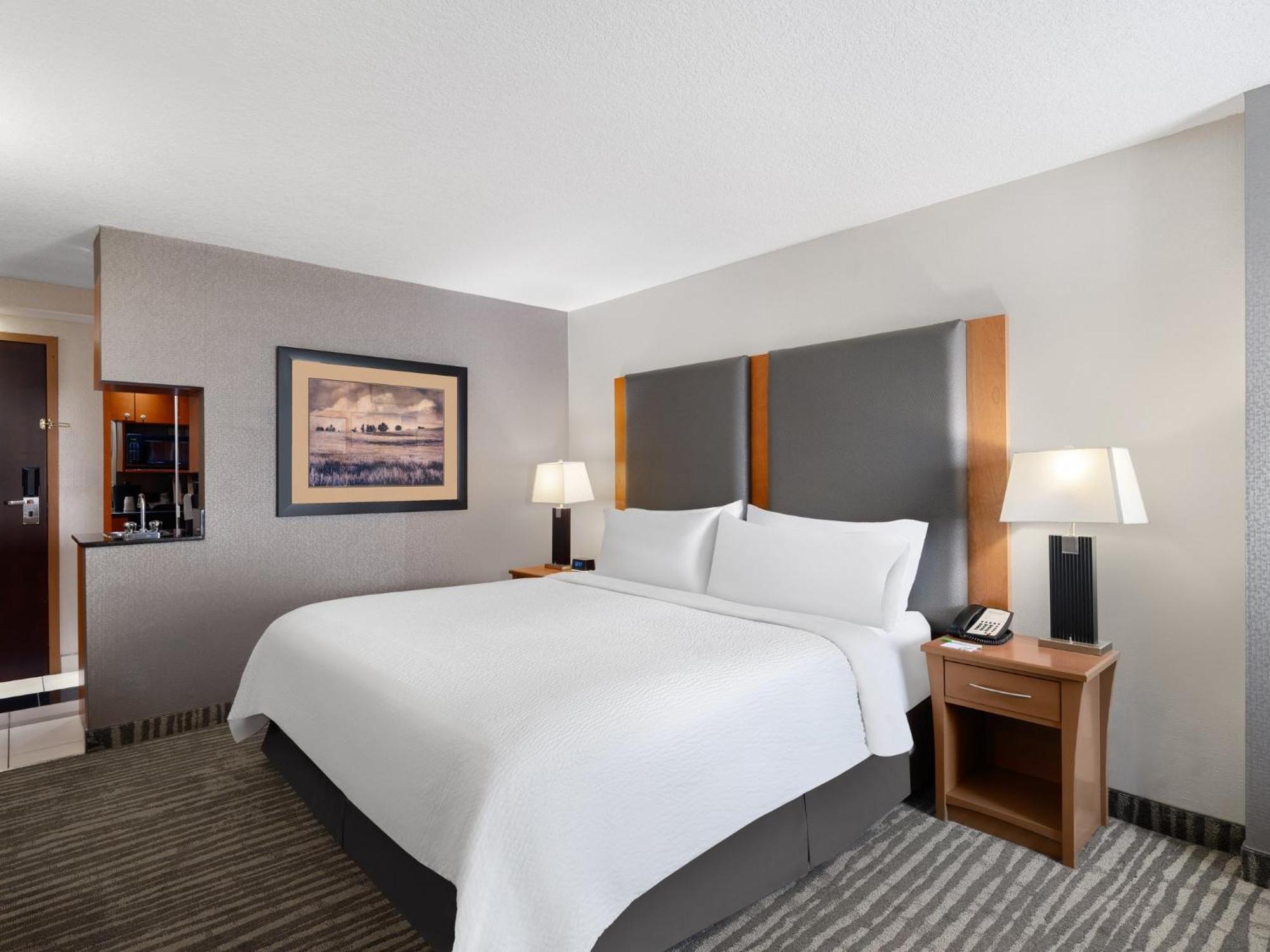Holiday Inn Calgary Airport By Ihg Exterior foto
