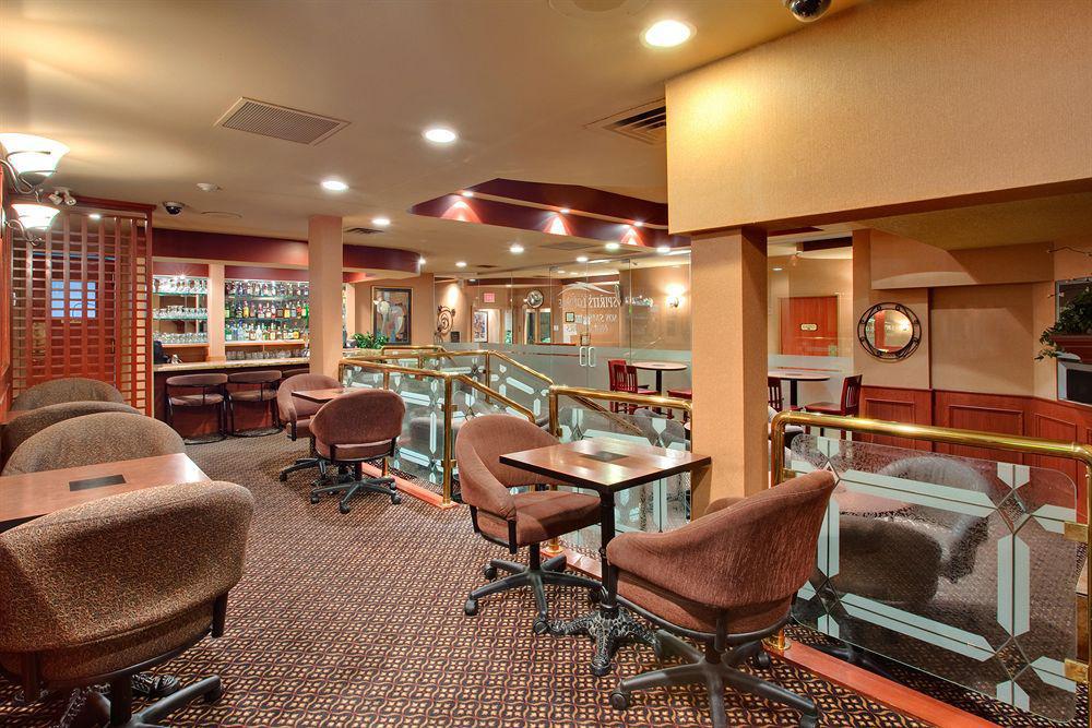 Holiday Inn Calgary Airport By Ihg Restaurant foto